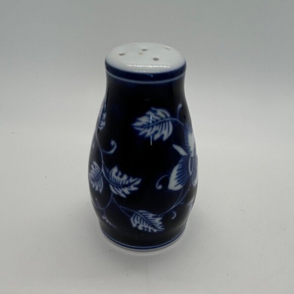 Pier 1 Salt & Pepper Shaker Set Blue & White Floral Chintz Pattern Ceramic - Picture 12 of 14